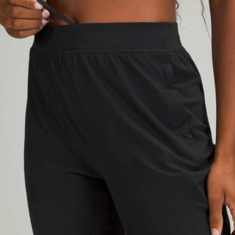 Lululemon Adapted State High-Rise Jogger Crop Black Size 4 - Picture 4 of 12